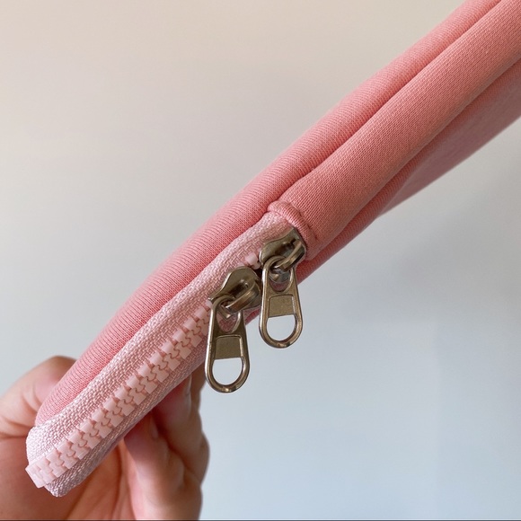 iPad Case Pouch Kawaii Pink Bear Sleeve Bag 11inch | Gifts For Her | Zipper case - Picture 4 of 6